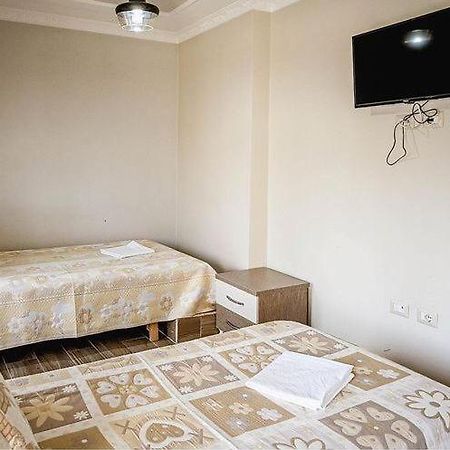 Vila Leo Lux Korce Exterior foto