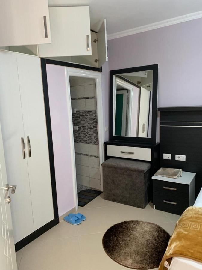 Vila Leo Lux Korce Exterior foto